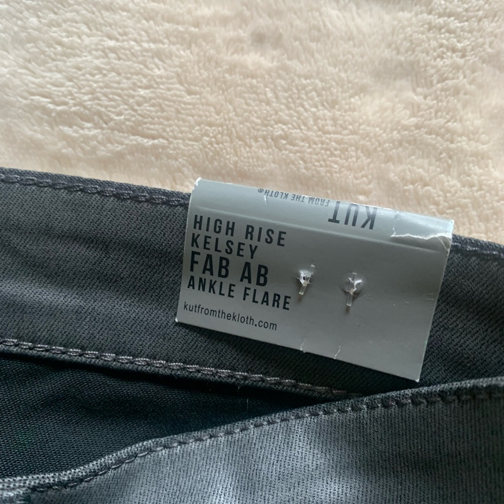 NWT Kut from the Kloth High Rise Kelsey Fab Ab Ankle Flare In coated gray size 8 - Picture 8 of 12